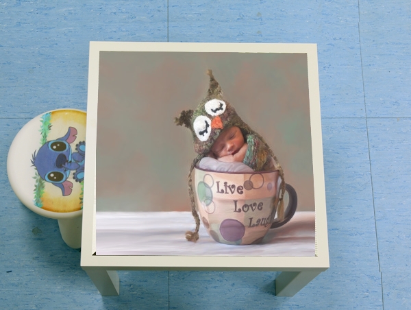 table d'appoint Painting Baby With Owl Cap in a Teacup